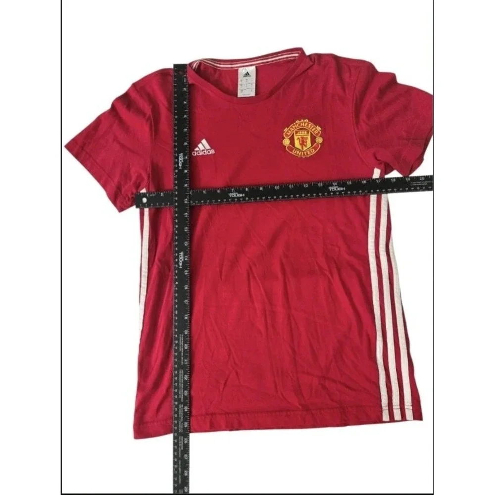 Adidas Manchester United‎ T-Shirt Mens Small Red Embroidered Logo Crew Neck Gym